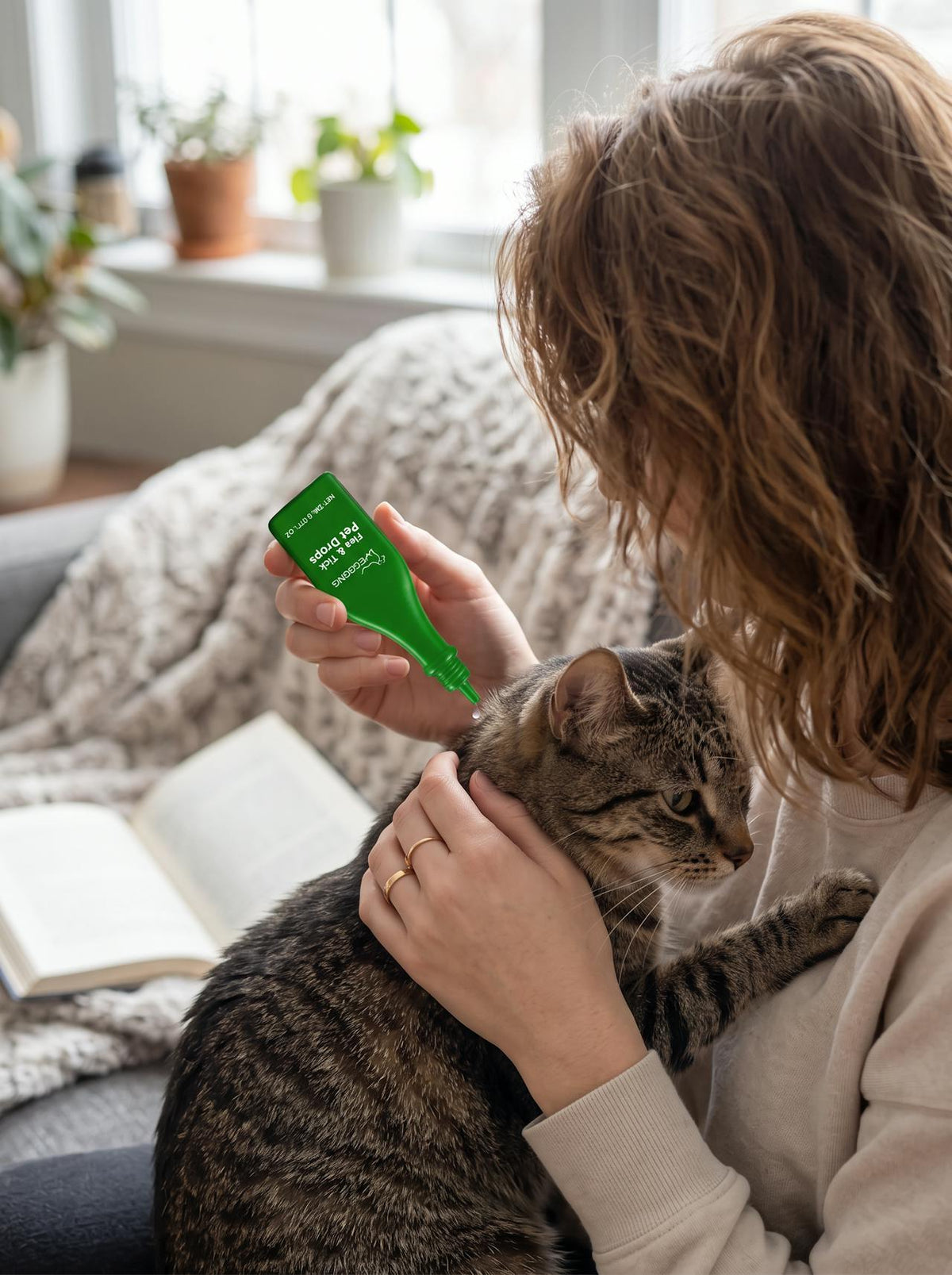 Cat Flea & Tick Drops lifestyle 2